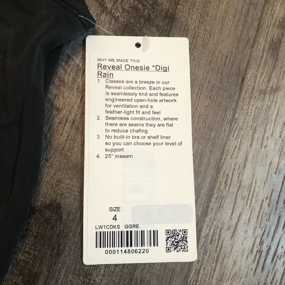 Lululemon reveal onesie - Picture 6 of 6